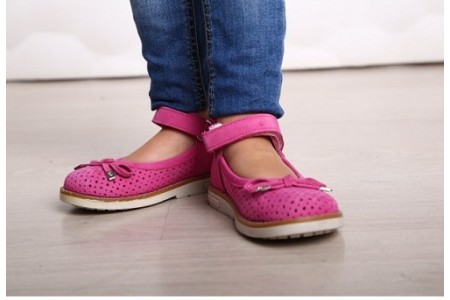 Ортопедическая обувь для детей и плавание: полезная связка для здоровья