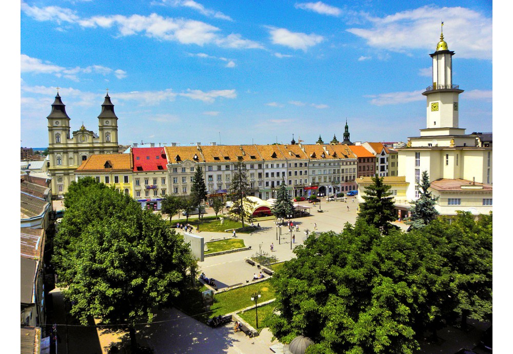 Кращі парки для дітей в Івано-Франківську