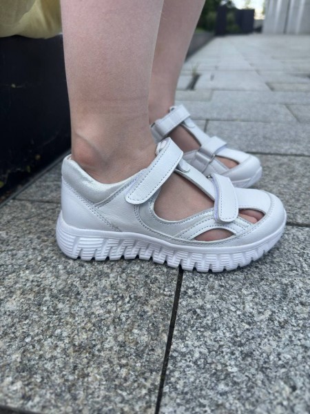 Босоніжки Perlina для дівчинки 101white25